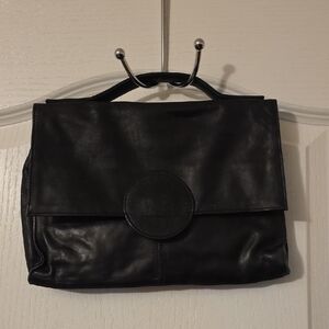 KENNETH COLE BLACK LEATHER HANDBAG